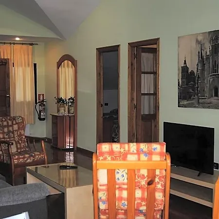 Hotel La Casona De Jovellanos 2*