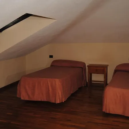 Hotell La Casona De Jovellanos