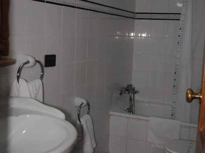 La Casona De Jovellanos 2*