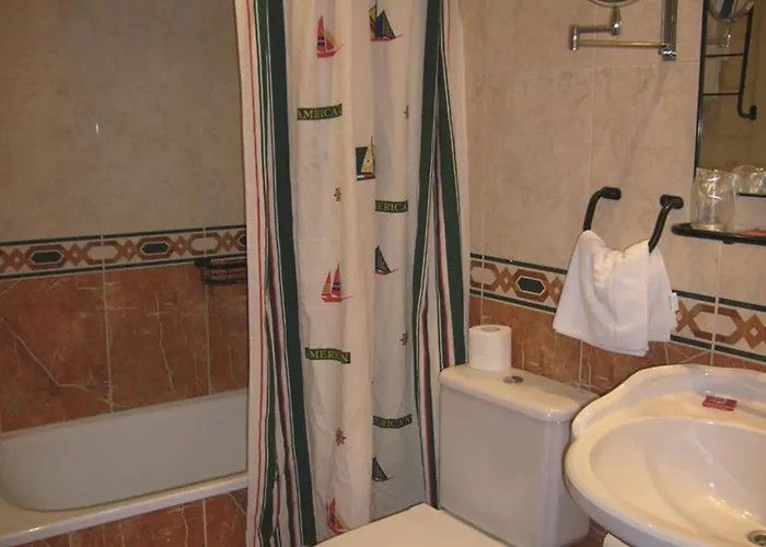 Hotell La Casona De Jovellanos