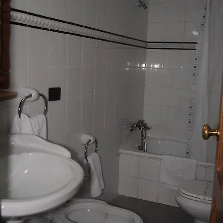 La Casona De Jovellanos 2*